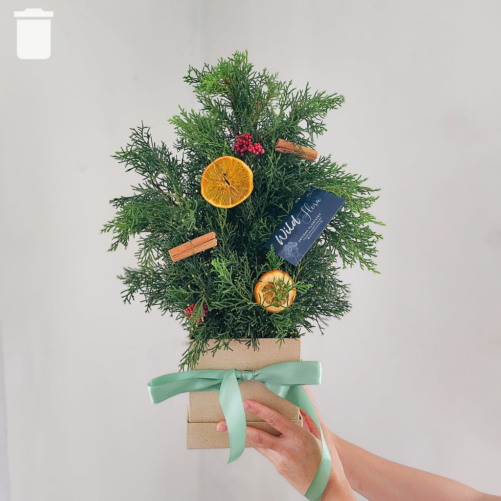 Fresh Christmas Pine Table Tops