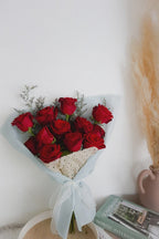 Juliet - Classic Red Roses