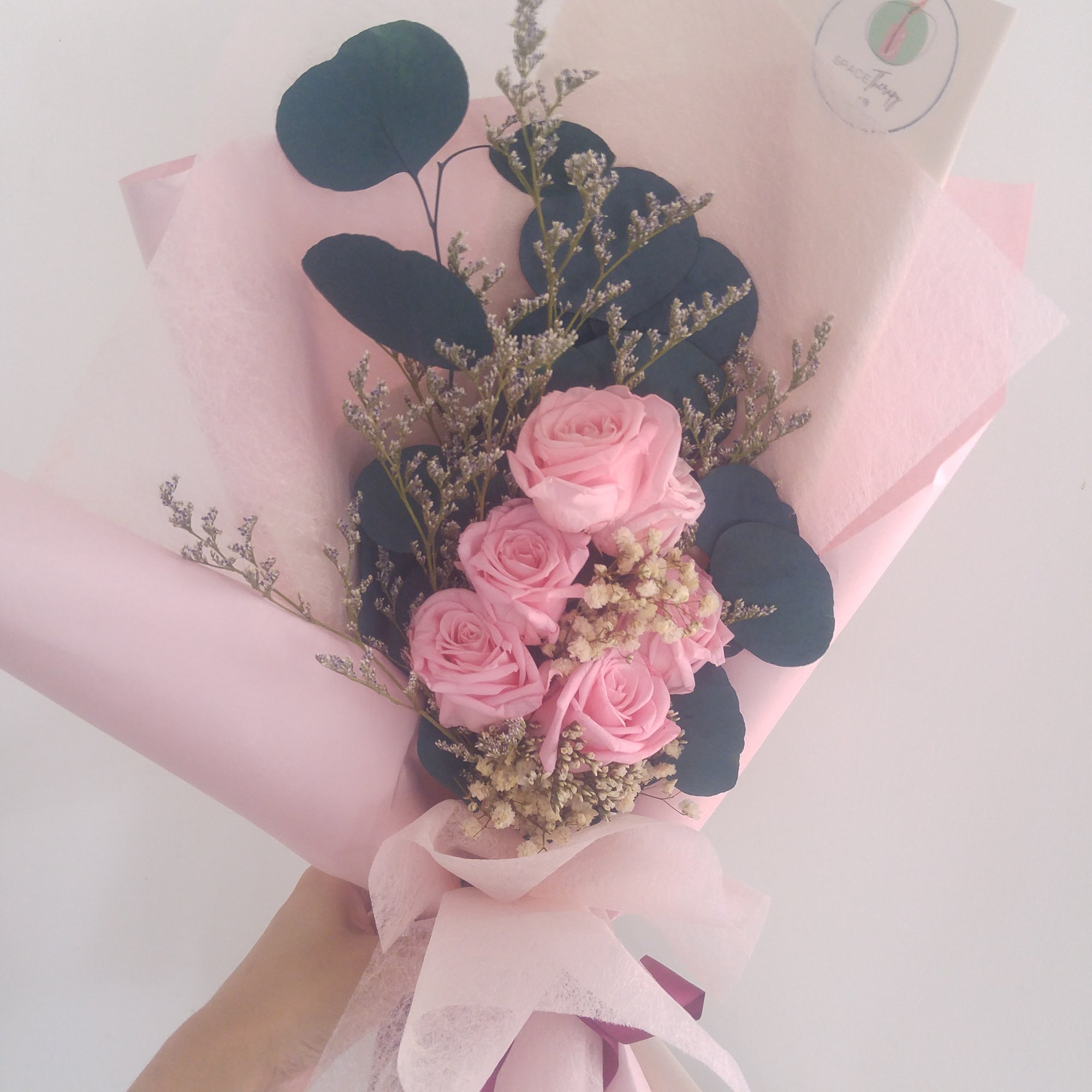 Everlasting Love - Classic Pink Roses