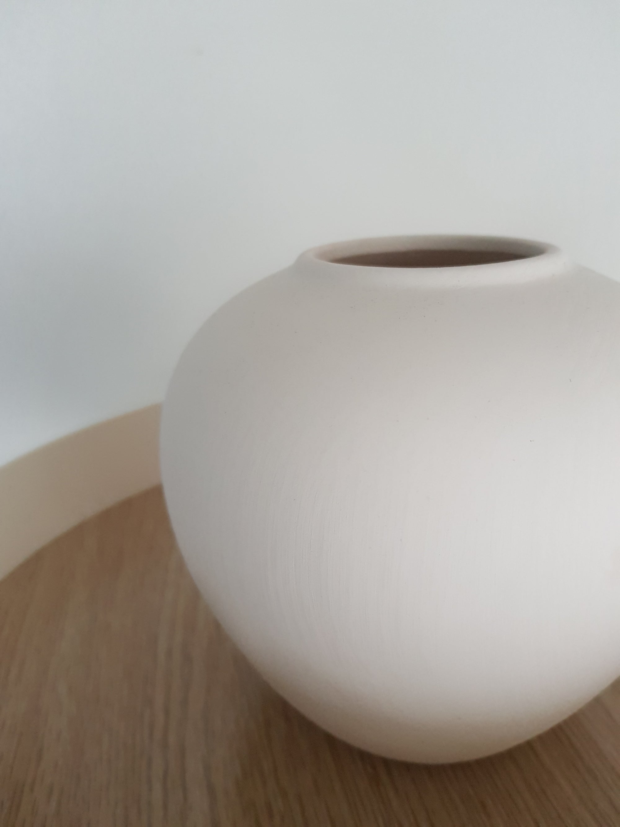Quinn Wine Jar Vase