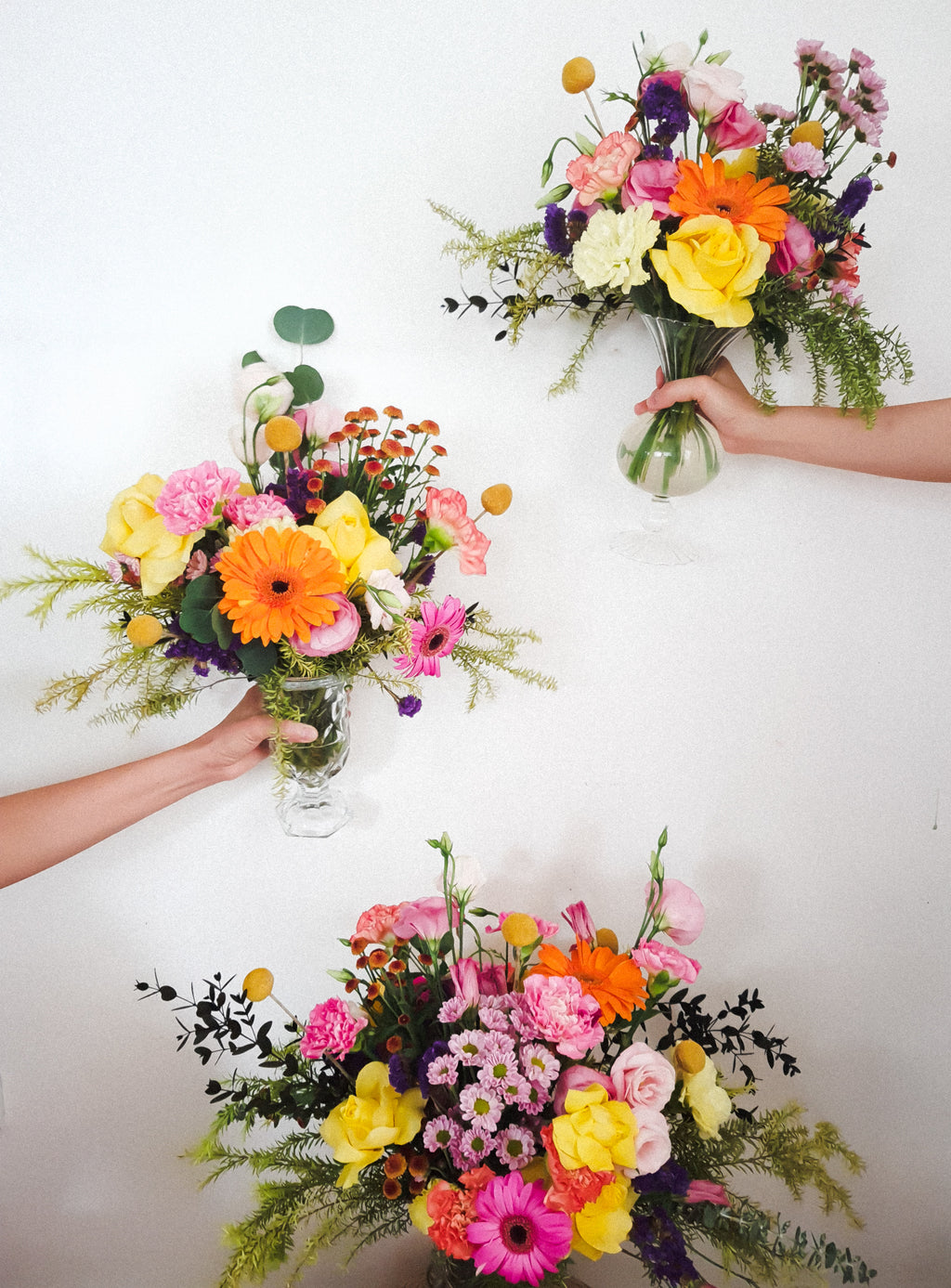 Florist's Seasonal Vase Arrangement (Medium)