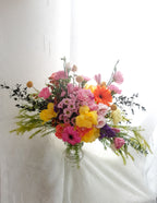 Florist's Seasonal Vase Arrangement (Large)