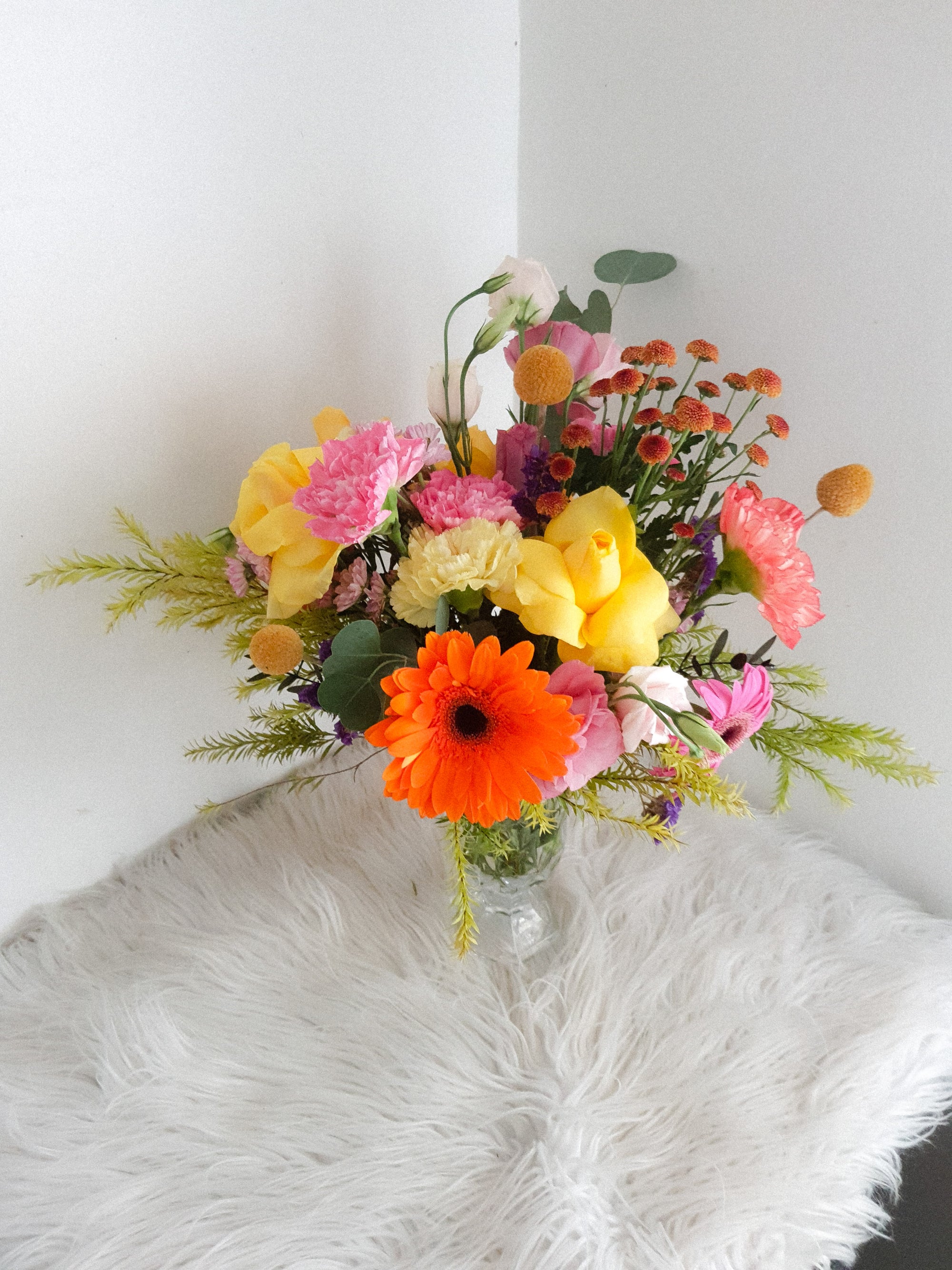 Florist's Seasonal Vase Arrangement (Medium)