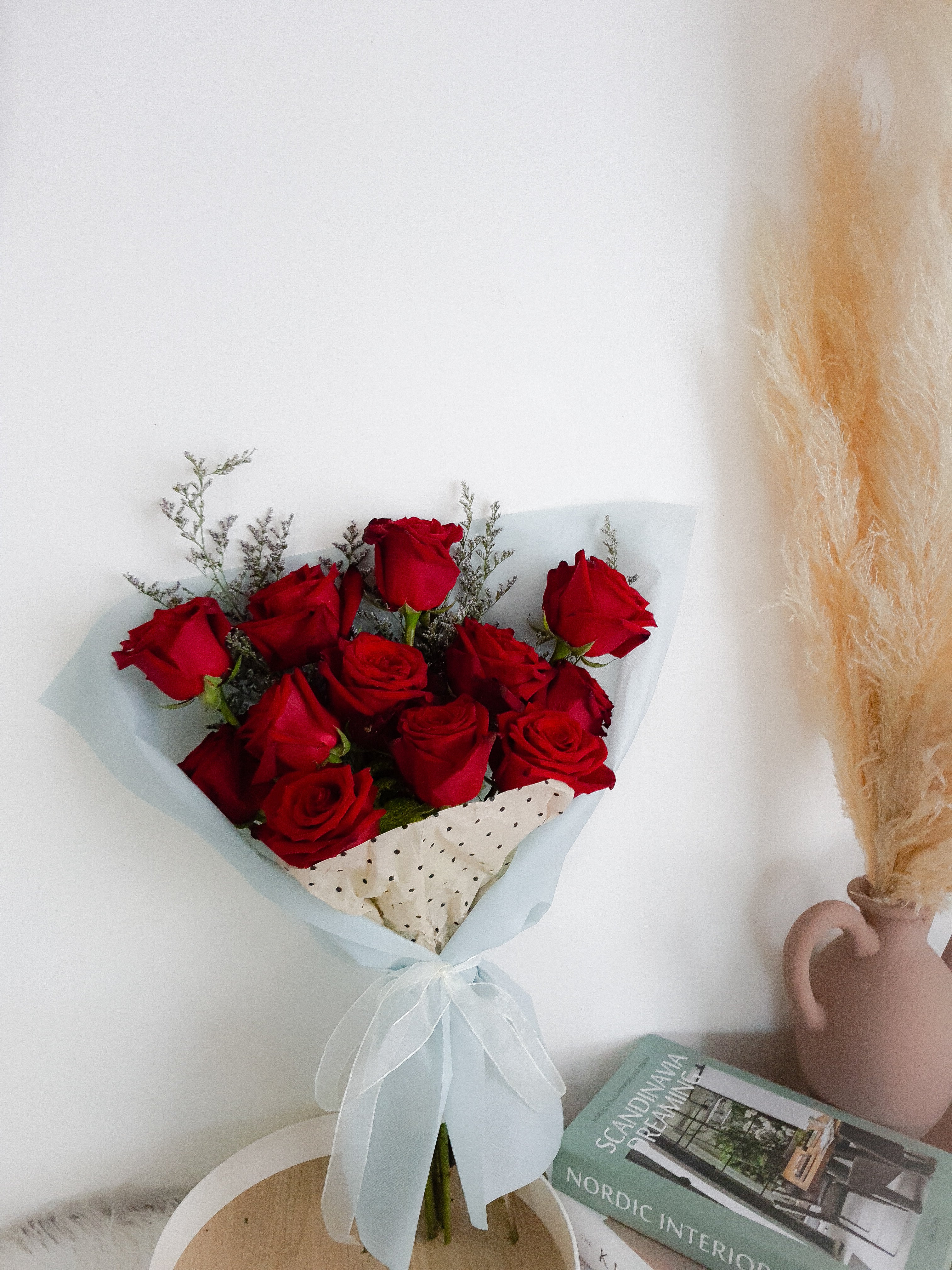 Juliet - Classic Red Roses